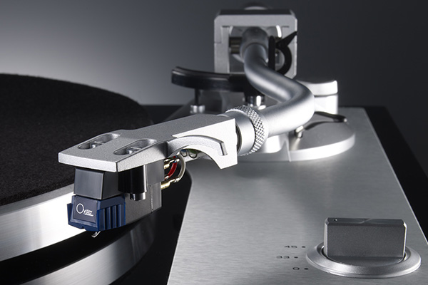 TEAC announces new turntable TN-4D-SE employing an ultra-stable 